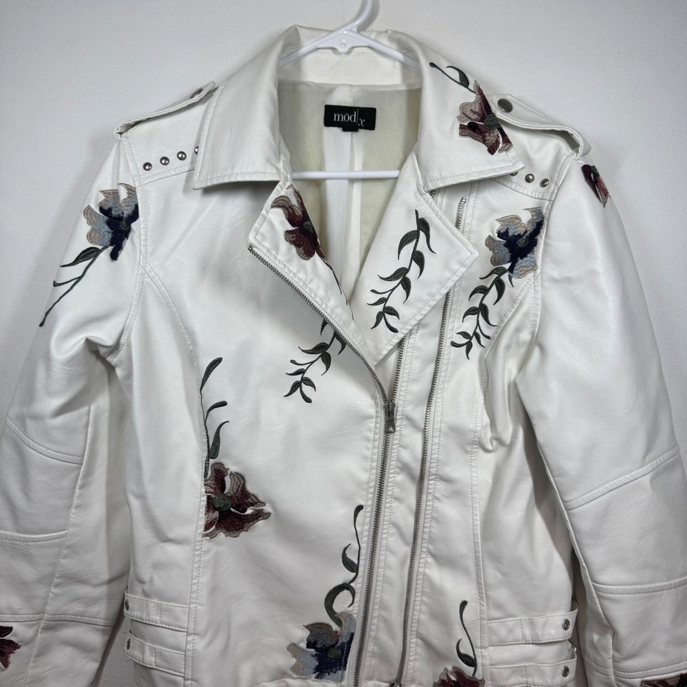 Modx White Faux Leather Embroidered Moto Jacket Studs Womens Size M‎